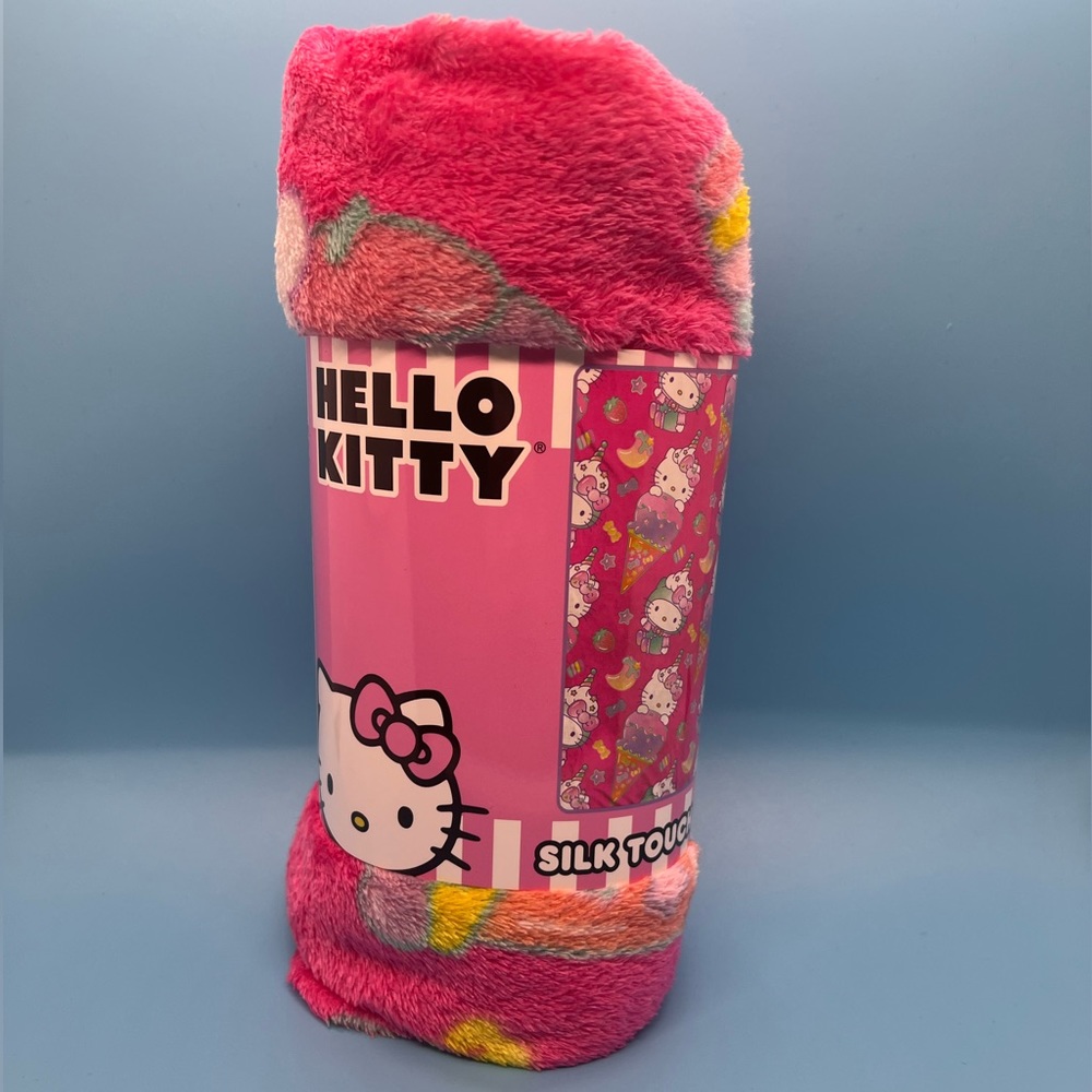 Sanrio Hello Kitty Soft Throw Blanket